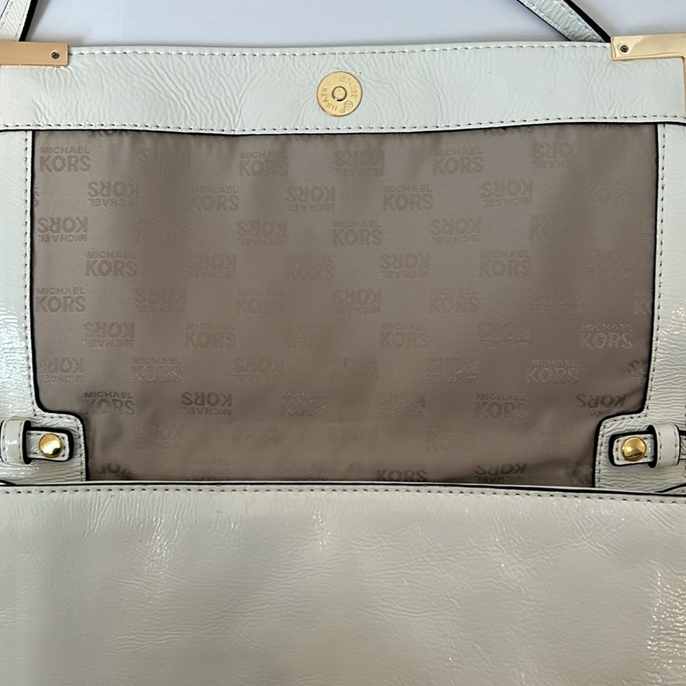 MICHAEL Michael Kors Beverly Coated Leather Oversized Clutch Shoulder Bag White - Picture 10 of 15